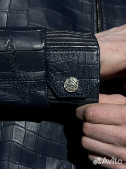 Пошив куртки из крокодила питона страуса