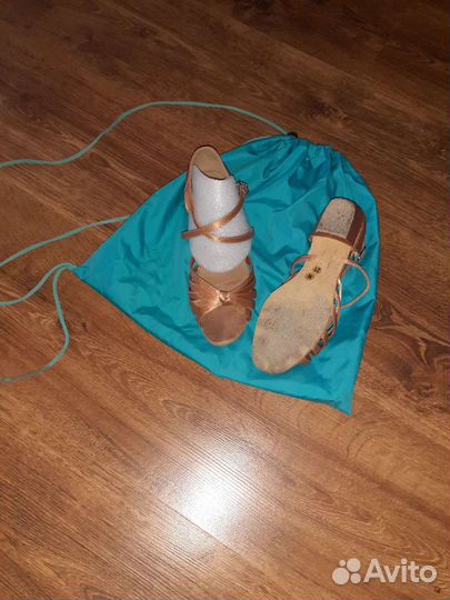 Туфли для бальных танцев