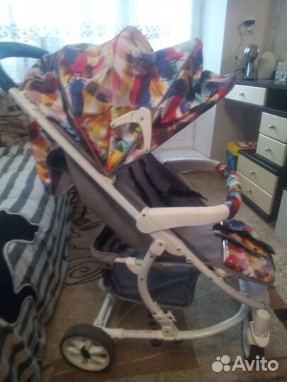 Прогулочная коляска