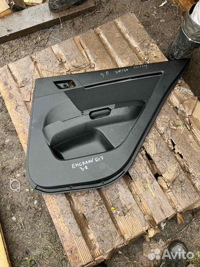 Обшивка дверная задняя правая Geely Emgrand EC7