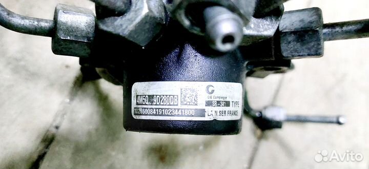 Рейка топливная (рампа) Форд Фокус 2 2005-2011г