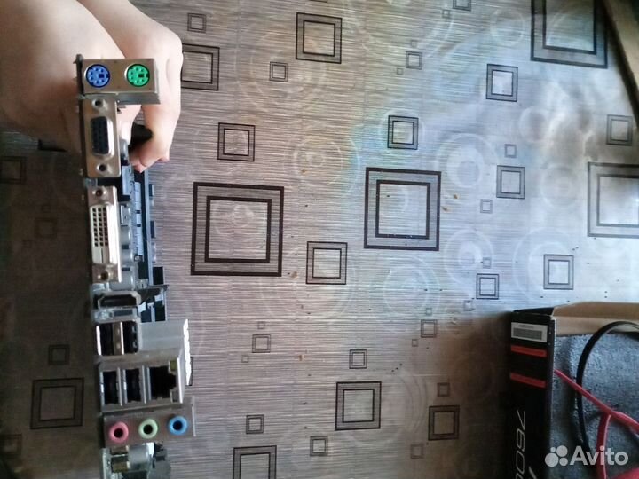 Материнская плата