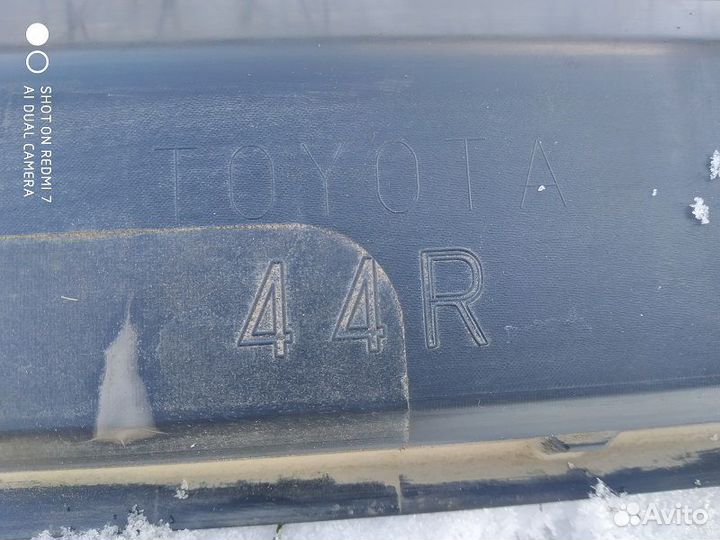 Накладка порога правая Toyota Premio/Allion 2007