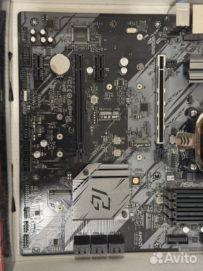 Материнская плата AsRock B550 Phantom Gaming 4