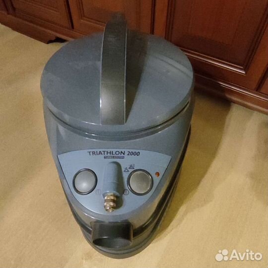 Моющий пылесос Philips