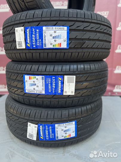 Landsail LS588 UHP 235/35 R20 92W