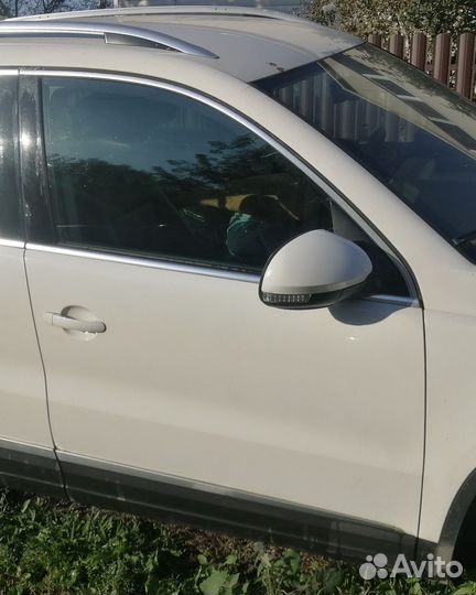 Передняя правая дверь Volkswagen Tiguan 1