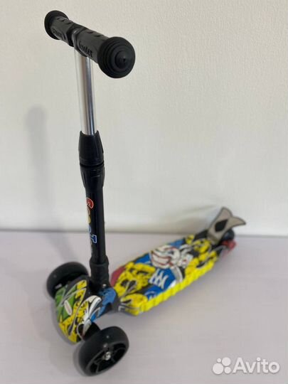 Самокат детский трехколесный модель 231А