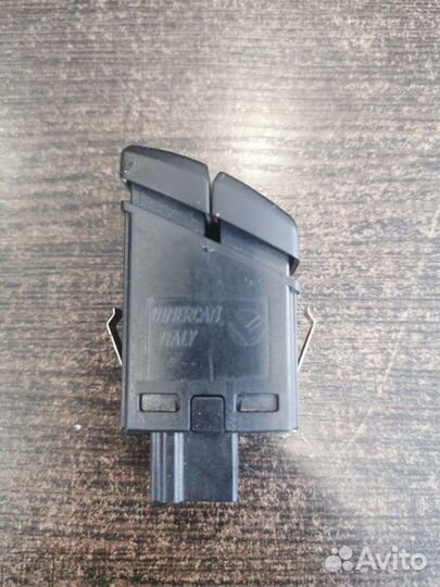 Кнопка аварийной сигнализации Bmw 5-Series F11 3.0