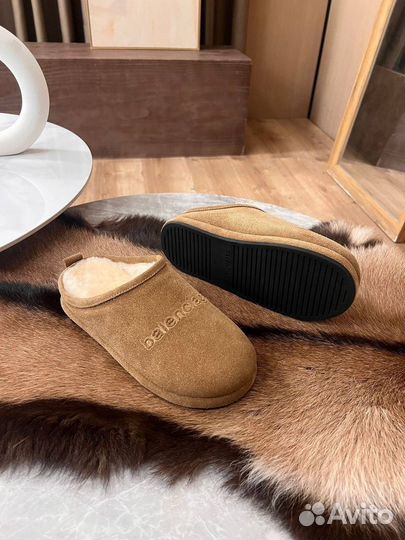 Balenciaga мюли с мехом