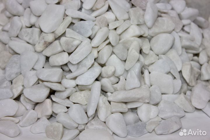 Галька белая