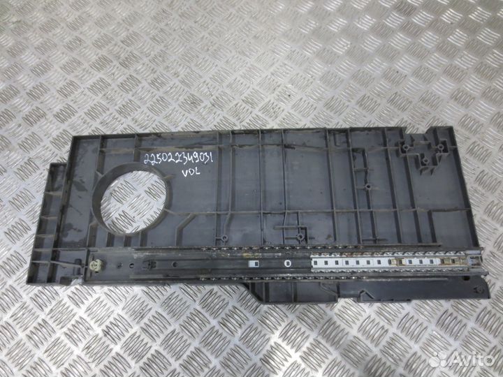 Перегородка Volvo 82066899