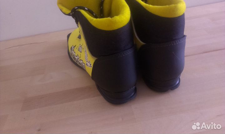 Лыжные ботинки р.37