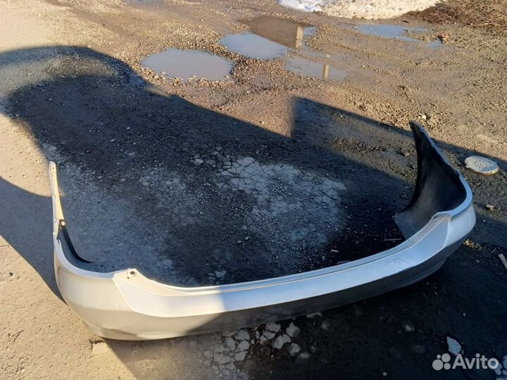 Бампер на тойоту виш, без торга в наличии оба бам