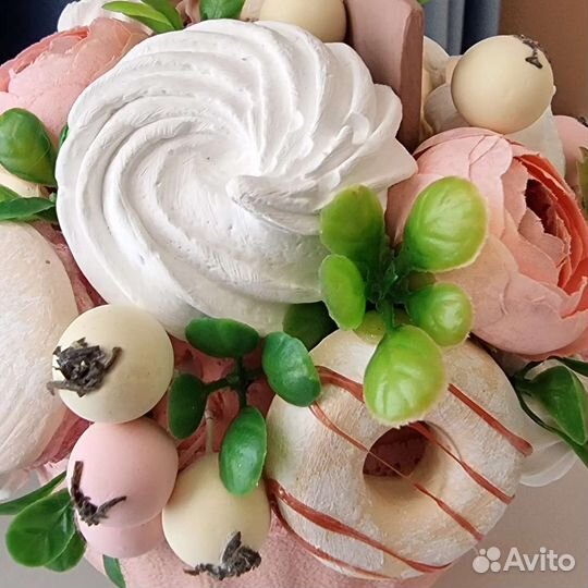 Вазочка со сладостями