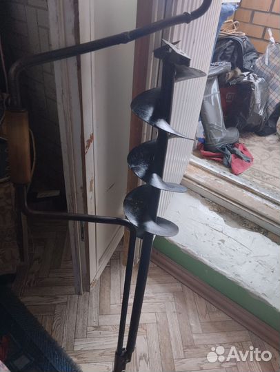 Ледоруб для зимней рыбалки