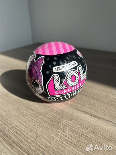 LOL Cares Limited Edition Frontline Hero