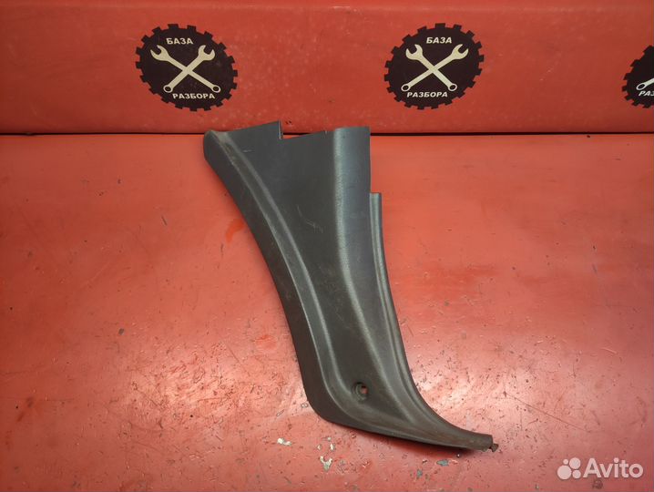 Пластик салона Nissan Terrano 1 1985-1995