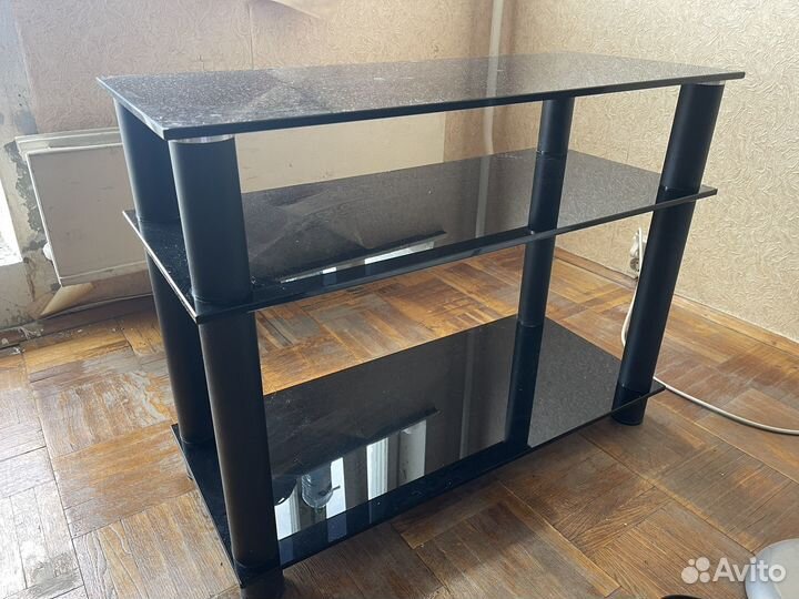 Стеклянная тумба под тв