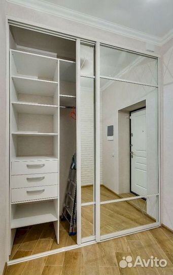 Распашной шкаф