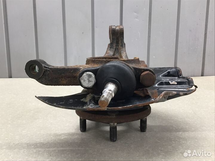 Кулак поворотный передний левый Kia Cerato 2009-20