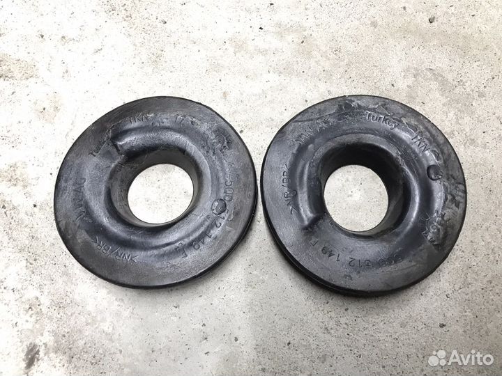 Проставки под задние пружины 5Q0512149F Passat B8