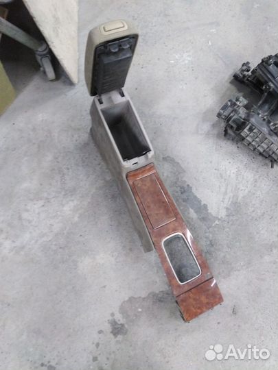 Бардачок, консоль