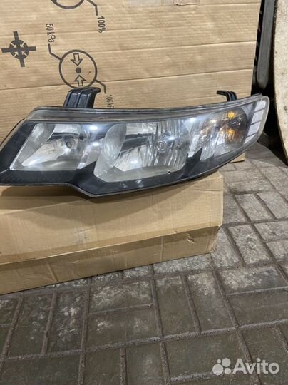 Фара на kia cerato 2