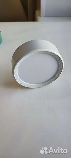Светильник потолочный накладной