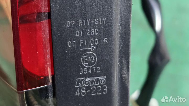 Б/У Фонарь задний внутренний правый R lexus RX300