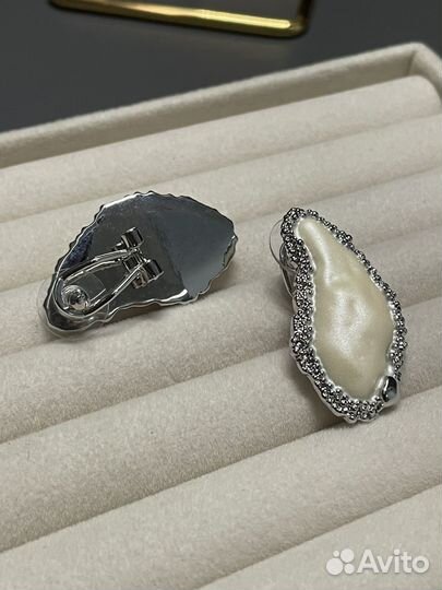 Акцентные серьги