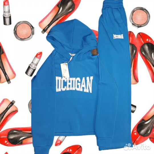 Спортивный костюм яркий женский