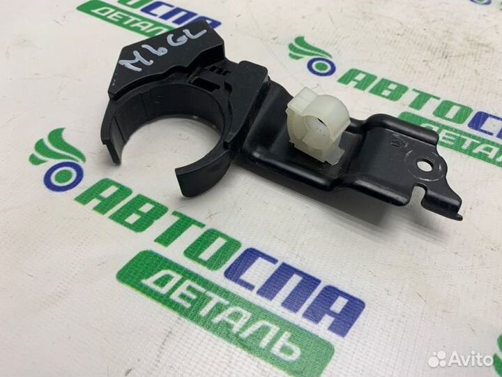 Крепление бачка омывателя Mazda 6Gj/Gl седан