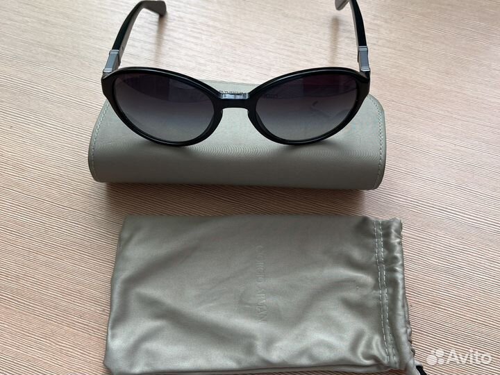 Солнцезащитные очки Armani