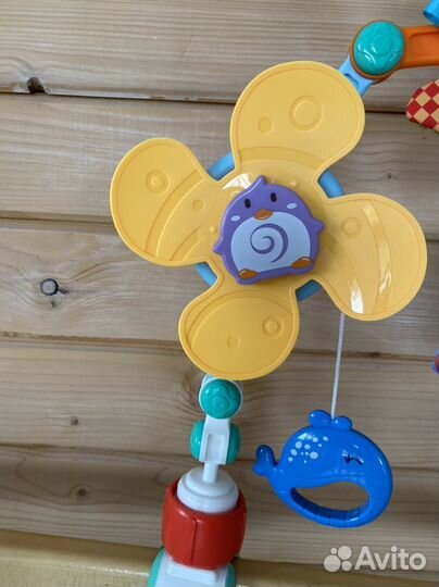 Дуга с игрушками