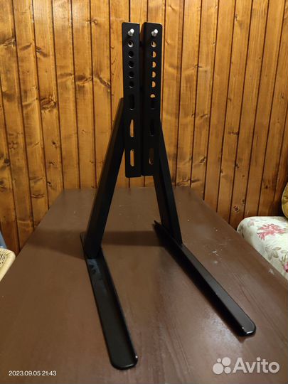 Стойка для телевизора