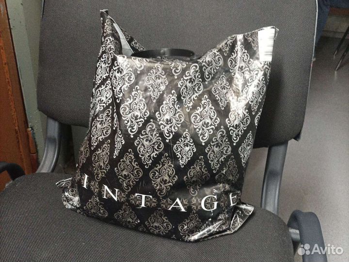 Тикапакет с вещами детскими