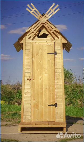 Дачный туалет с декором SDQ