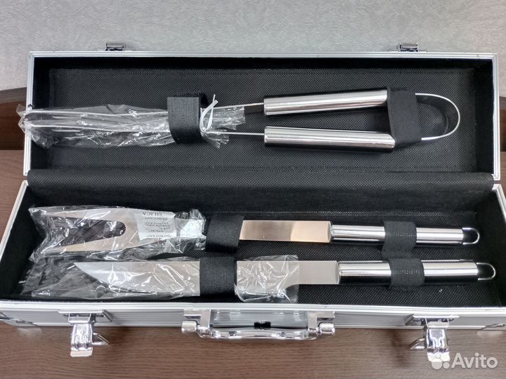 Набор для барбекю в подарочном кейсе