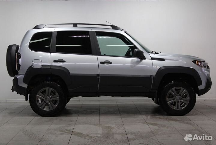 ВАЗ Niva Travel 1.7 МТ, 2023, 16 995 км