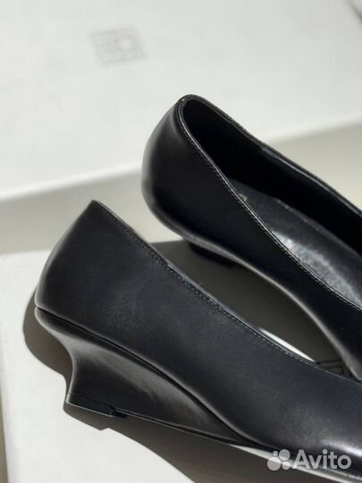 Балетки Toteme черные