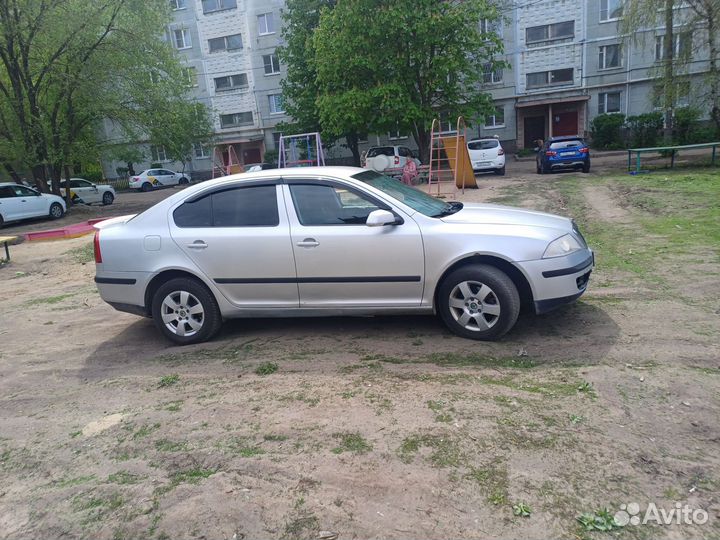 Skoda Octavia 1.6 МТ, 2007, 300 000 км