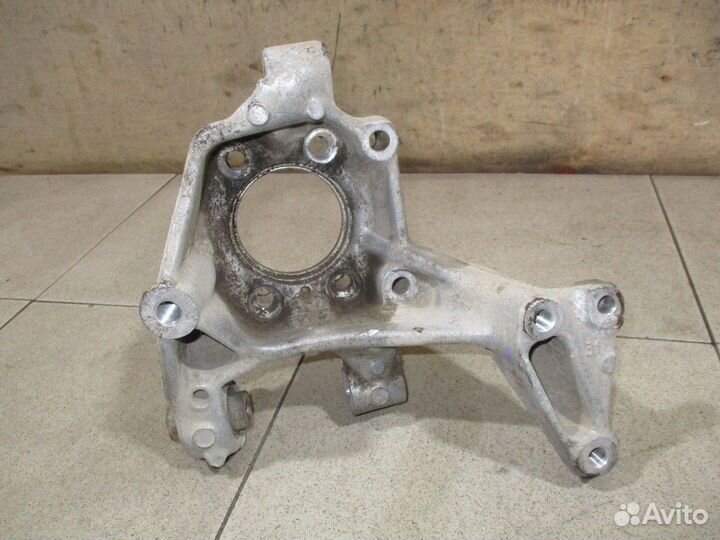 Кулак поворотный задний левый Skoda Yeti (5L)