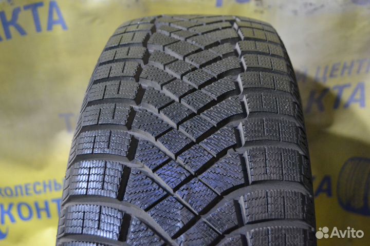 Pirelli Ice Zero FR 215/60 R17