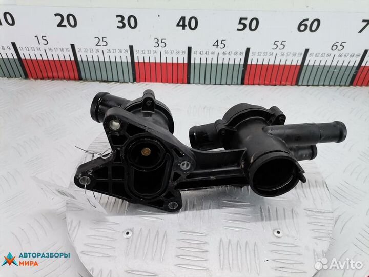 Корпус термостата Volkswagen Touran 2004