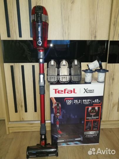 Пылесос Tefal (handstick) +3 аккумулятора