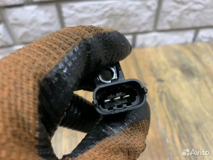 Mercedes Benz CLS W218 Датчик положения коленвала