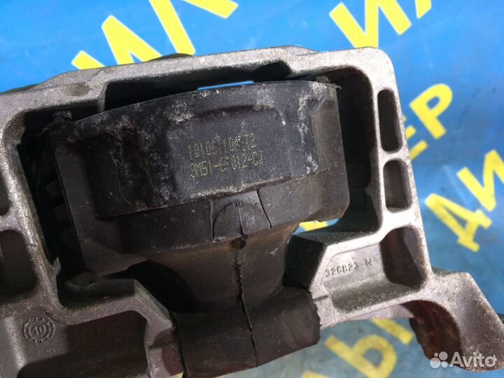 Кронштейн опора Ford Focus 2