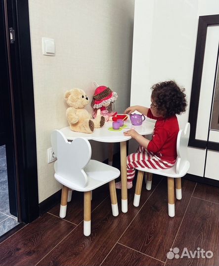 Детский стол и стул