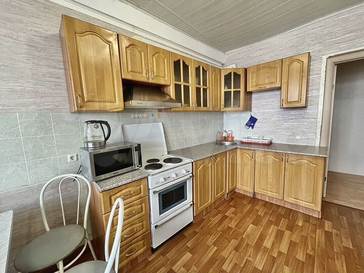 2-к. квартира, 56 м², 16/16 эт.